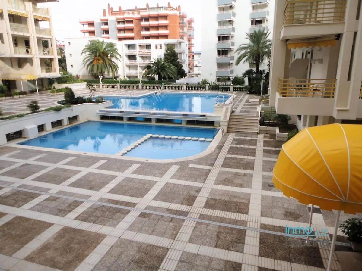 Apartamento Sun Beach Novelty Salou, climatizado, piscina, playa y Wifi